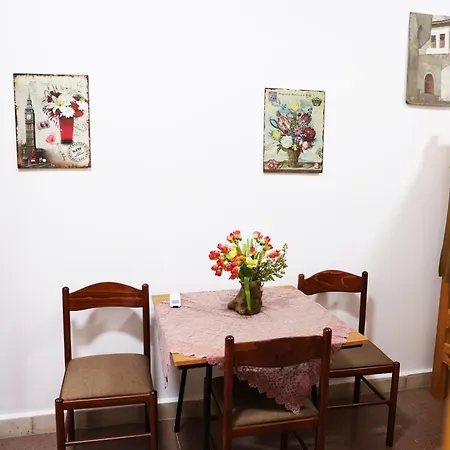 Univers Hostel