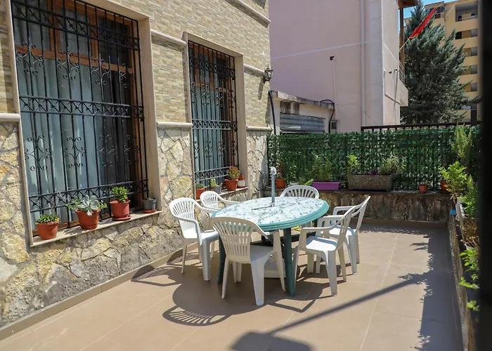 Univers Hostel Berat